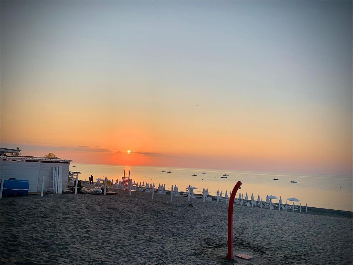 Lukry Apartments Locri Exteriér fotografie